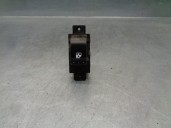 Recambio de mando elevalunas trasero derecho para ssangyong rexton w 2.0 td cat referencia OEM IAM 202008279  