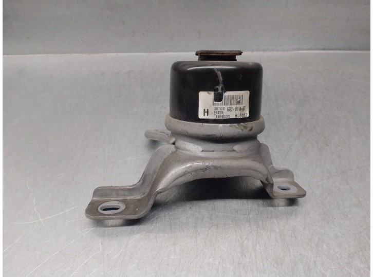 Recambio de soporte motor para volvo v60 kombi 2.0 diesel cat referencia OEM IAM 30671245 6G926F012DD 