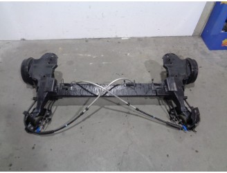 Recambio de puente trasero para peugeot 208 1.2 12v vti referencia OEM IAM 1607197280 TAMBOR 4 AGUJEROS BURRA 15