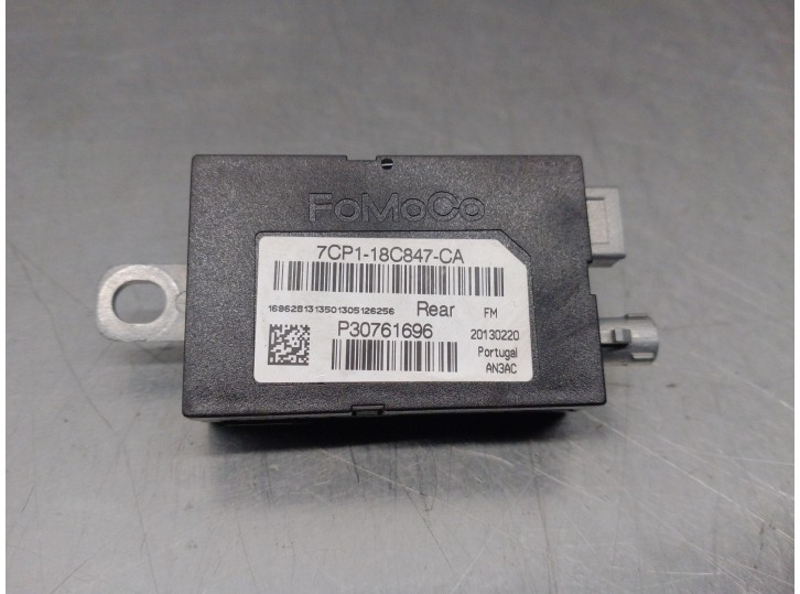 Replacement amplifier for volvo v60 kombi 2.0 diesel cat OEM IAM reference P30761696 7CP118C847CA 