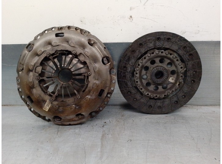 Recambio de kit embrague para volvo v60 kombi 2.0 diesel cat referencia OEM IAM 31367641 30755828 FOMOCO