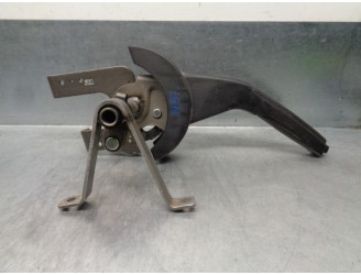 Recambio de palanca freno de mano para ssangyong rexton w 2.0 td cat referencia OEM IAM 4910008B00  