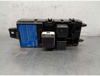 Recambio de caja reles / fusibles para volvo s40 berlina td referencia OEM IAM 30807016 