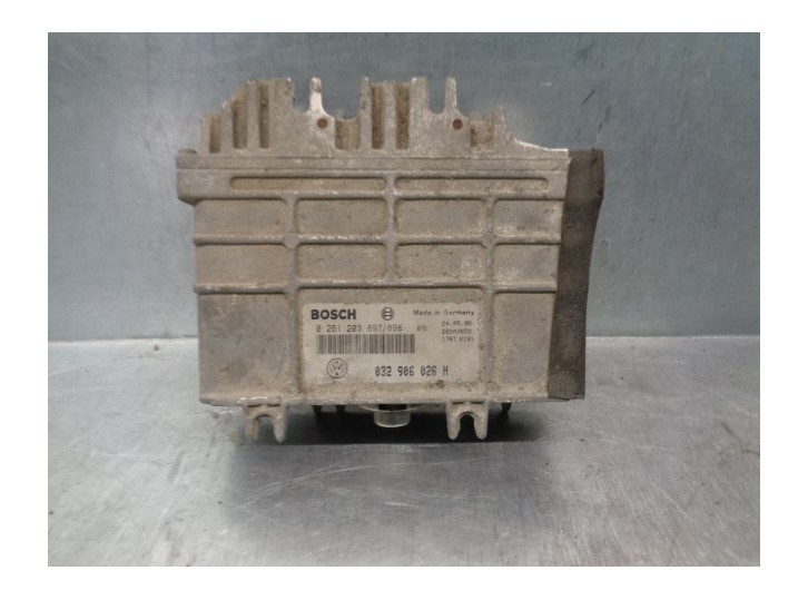 Recambio de centralita motor uce para volkswagen polo berlina (6n1) 1.6 referencia OEM IAM 032906026H 0261203898 