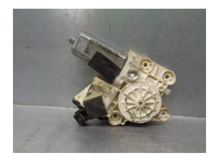 Recambio de motor elevalunas delantero derecho para opel vectra c berlina 1.9 cdti referencia OEM IAM 9178988 6 PINES 5 PUERTAS