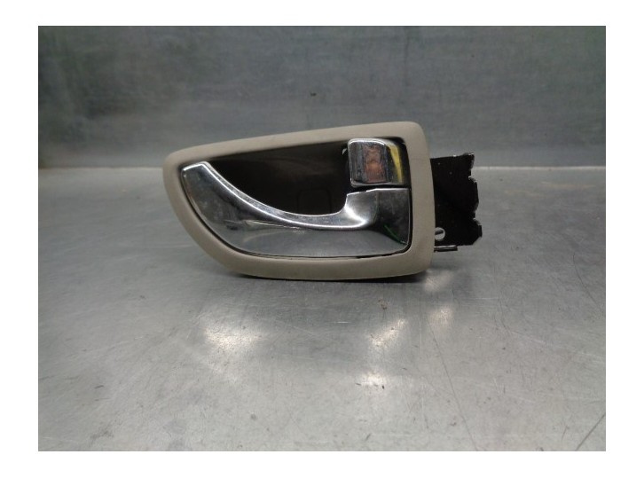 Recambio de maneta interior trasera derecha para kia opirus 3.5 v6 cat referencia OEM IAM 826213F000NF 