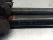 Replacement trunk / tailgate shock absorbers for Audi A6 Saloon (4F2) 2.7 V6 24V TDI OEM IAM reference 4F5827552G 
