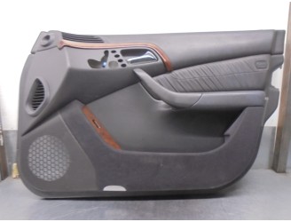 Recambio de guarnecido puerta delantera derecha para mercedes-benz clase s (w220) berlina 4.3 v8 24v cat referencia OEM IAM A220