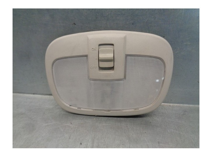 Recambio de luz interior para ssangyong rexton w 2.0 td cat referencia OEM IAM 8372008000  TRASERA