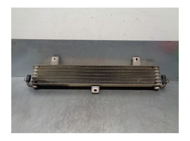 Recambio de radiador aceite para hyundai h 100 2.5 diesel referencia OEM IAM 2640043156  