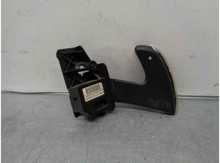 Replacement steering wheel control for Citroën C4 Saloon Collection OEM IAM reference 96481641XT 