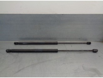 Replacement trunk / tailgate shock absorbers for Nissan Almera (N16/E) 2.2 16V Turbodiesel CAT OEM IAM reference 90450BM400 