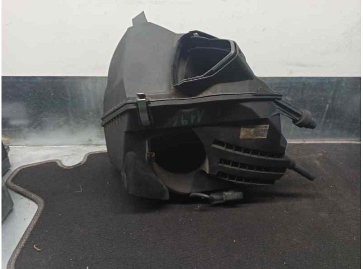 Recambio de carcasa filtro de aire para audi a6 berlina (4f2) 2.7 v6 24v tdi referencia OEM IAM 059133835E 
