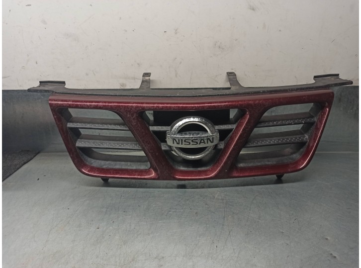 Recambio de rejilla delantera para nissan x-trail (t30) 2.2 16v turbodiesel cat referencia OEM IAM 623108H700 