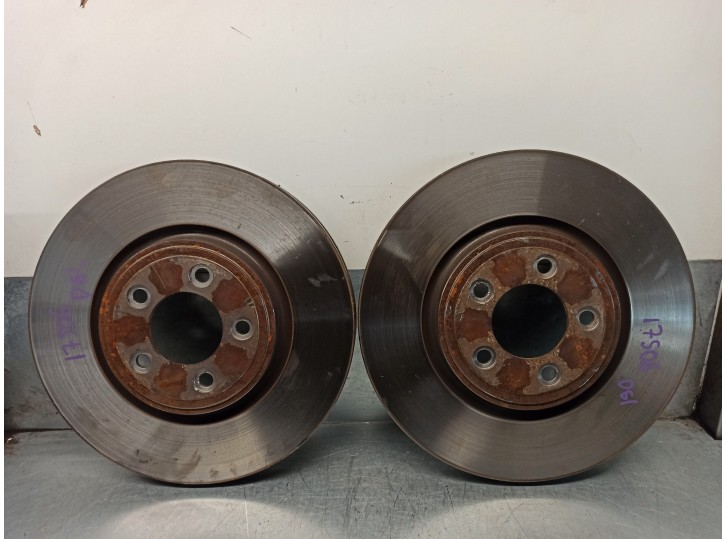 Recambio de disco freno delantero para jaguar s-type 2.7 v6 diesel cat referencia OEM IAM JLM20801 