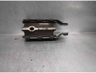 Recambio de soporte motor para volvo v60 kombi 2.0 diesel cat referencia OEM IAM 8G9N6P082BA 31262935 FOCOMO