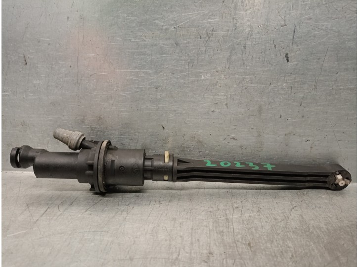 Recambio de bomba embrague para citroën c3 ii 1.4 referencia OEM IAM 9672094480  