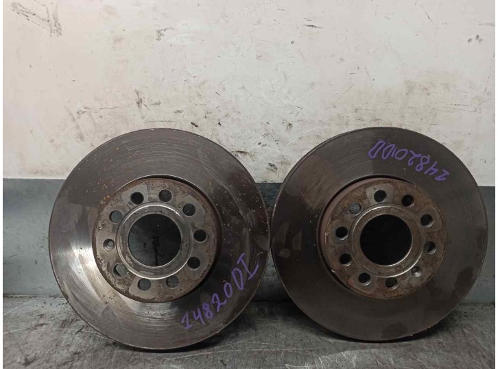 Replacement front brake disc for Skoda Octavia Combi (1Z5) 2.0 TDI OEM IAM reference 