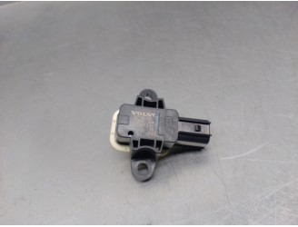 Replacement airbag sensor for Volvo V60 Kombi 2.0 diesel cat OEM IAM reference 30798030 