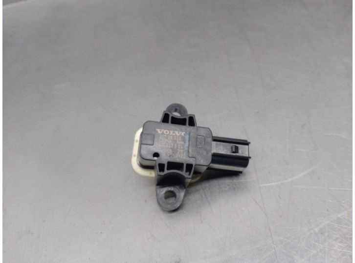 Recambio de sensor airbag para volvo v60 kombi 2.0 diesel cat referencia OEM IAM 30798030 