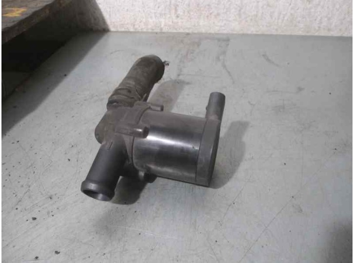 Replacement water pump for volkswagen passat variant (3b5) 1.9 tdi OEM IAM reference 078121601 