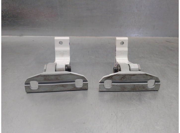 Recambio de bisagra puerta para volvo v60 kombi 2.0 diesel cat referencia OEM IAM 31218525 