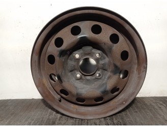 Recambio de llanta para kia carens 2.0 turbodiesel cat referencia OEM IAM K9965R46050 R15X6JJDOT HIERRO