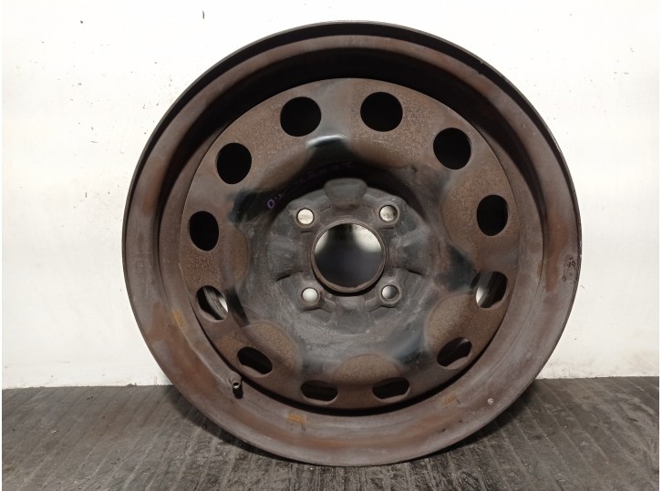 Recambio de llanta para kia carens 2.0 turbodiesel cat referencia OEM IAM K9965R46050 R15X6JJDOT HIERRO