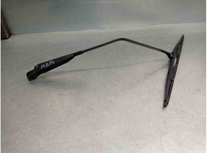 Recambio de brazo limpia trasero para mg serie 45 (rt) 1.4 16v cat referencia OEM IAM 4243763  