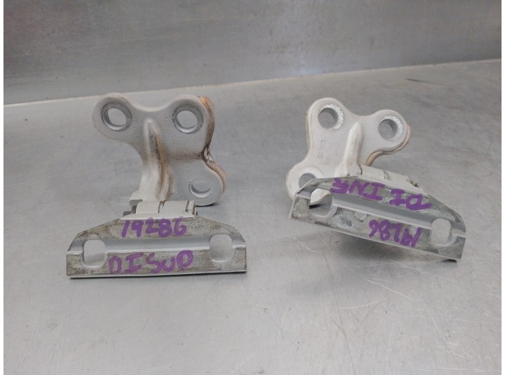 Recambio de bisagra puerta para volvo v60 kombi 2.0 diesel cat referencia OEM IAM 31218520  