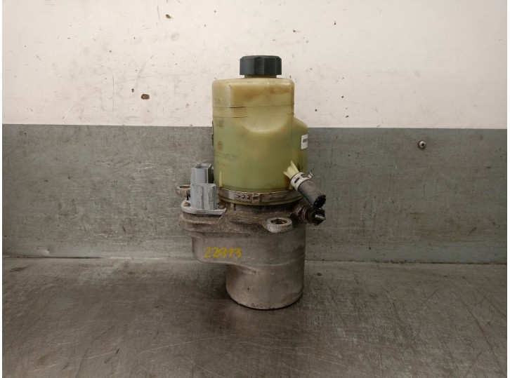 Replacement power steering pump for Ford C-Max (DM2) 1.8 TDCi OEM IAM reference 4M513K514CC 4M513K514CF 