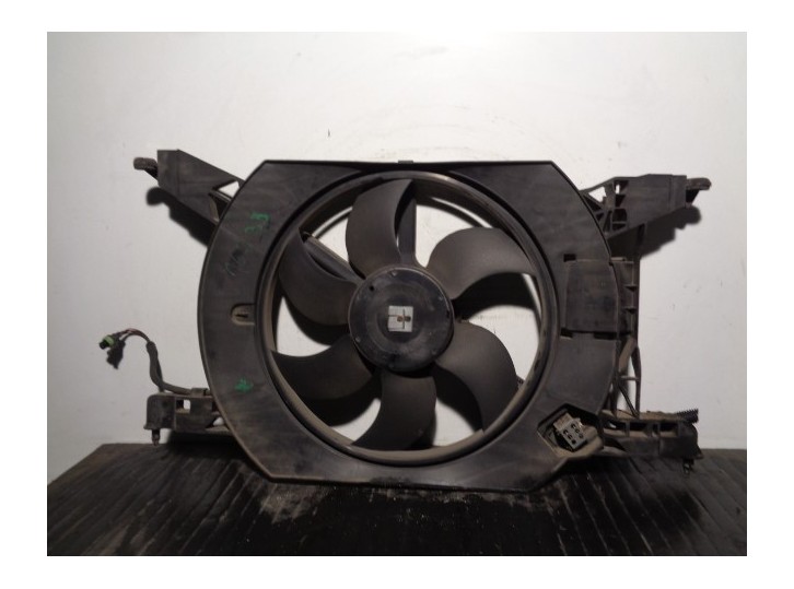 Recambio de electroventilador para renault laguna (b56) 1.6 referencia OEM IAM 7700421138 071600200F BEHR