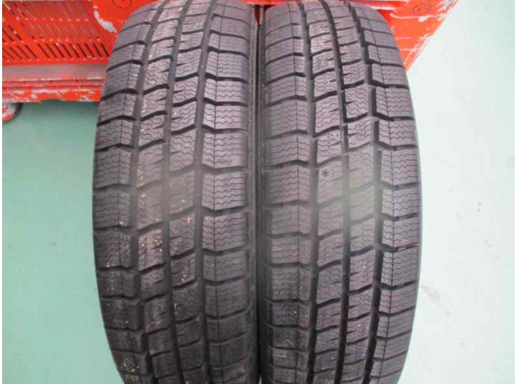 Recambio de neumatico vredestein para » otros... 3.9t 17s 120 m-bus vespino 130e referencia OEM IAM 19575R16C107-105R VREDESTEIN