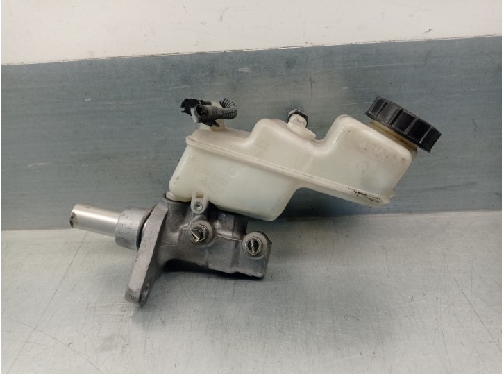 Recambio de bomba freno para toyota yaris 1.3 16v cat referencia OEM IAM 4720109650 03350887761 ATE