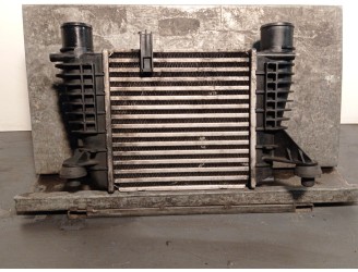 Recambio de intercooler para nissan tiida hatchback (c11) 1.5 dci referencia OEM IAM 14461EM00A 14461EM00A 993780KA VALEO