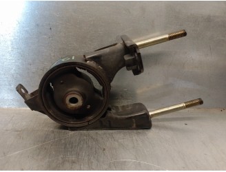 Replacement engine mount for Toyota Yaris (NCP1/NLP1/SCP1) 1.3 CAT OEM IAM reference 123710J021 123710J021 