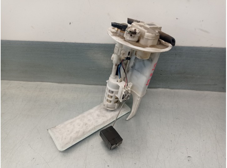 Recambio de aforador para toyota yaris 1.3 16v cat referencia OEM IAM 777040D070 