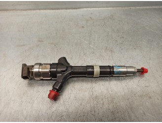 Recambio de inyector para toyota corolla (e12) 2.0 turbodiesel cat referencia OEM IAM 236700G040 DENSO