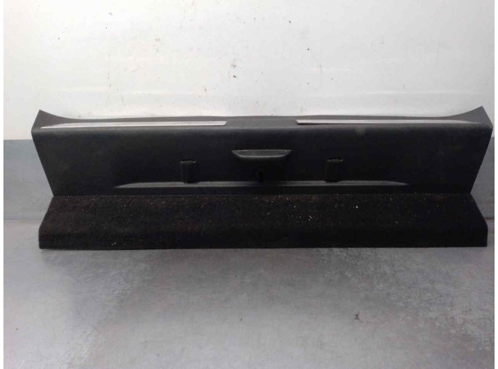 Recambio de molduras traseras para citroën ds5 2.0 hdi fap referencia OEM IAM 9687665077 DE PORTON 