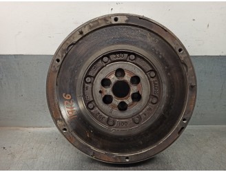 Recambio de volante motor para peugeot partner kombi 1.6 blue-hdi fap referencia OEM IAM 9812184080  