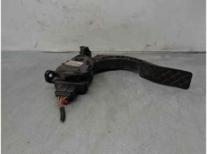 Recambio de potenciometro pedal para audi a6 avant (4f5) referencia OEM IAM 8K1723523 6PV00950501 HELLA