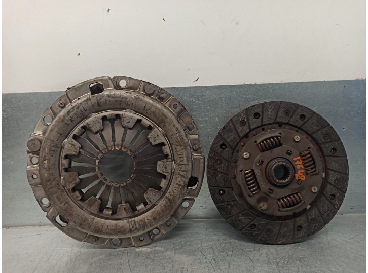 Recambio de kit embrague para hyundai atos (mx) gls referencia OEM IAM 4130002011  VALEO