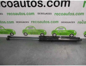 Replacement trunk / tailgate shock absorbers for Hyundai Trajet (FO) 2.0 CRDi GLS OEM IAM reference 817713A001 