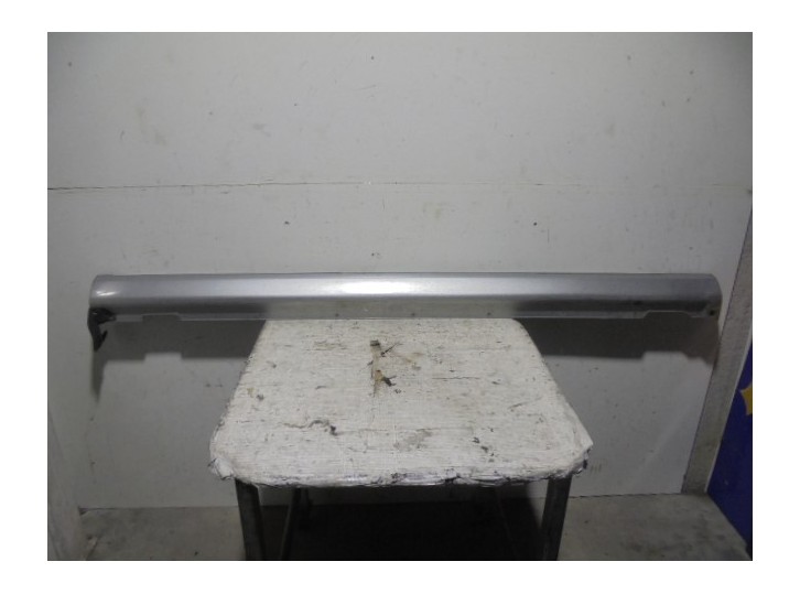 Recambio de faldon lateral para kia opirus 3.5 v6 cat referencia OEM IAM  DERECHA 