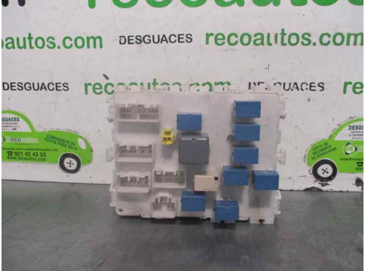 Recambio de caja reles / fusibles para suzuki vitara 1.6 ddis turbodiesel cat referencia OEM IAM AA1A06V64 