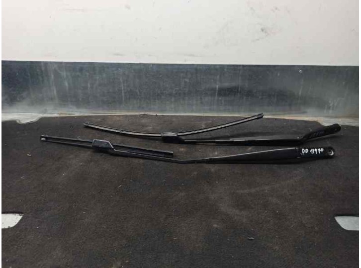 Recambio de brazo limpia delantero derecho para seat ibiza st (6j8) fr referencia OEM IAM 6J8827550B  