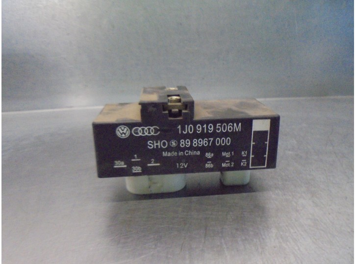 Replacement glow plug relay for Seat Ibiza (6J5) 1.4 16V OEM IAM reference 1J1919506M 898967000 
