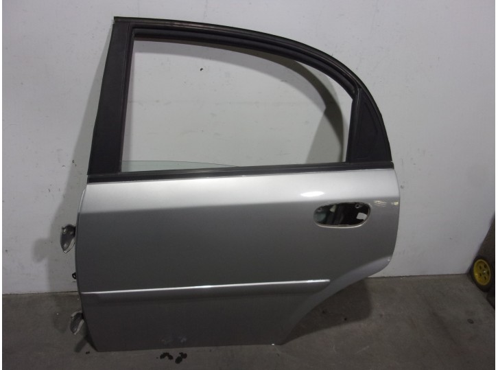 Recambio de puerta trasera izquierda para daewoo lacetti 1.6 cat referencia OEM IAM 96547675 GRIS 5 PUERTAS