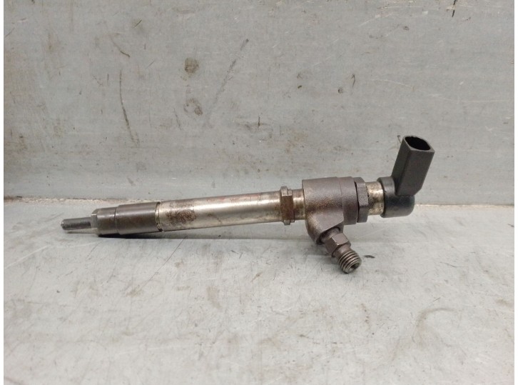 Recambio de inyector para land rover discovery 2.7 td v6 cat referencia OEM IAM 4H2Q9K546AE 