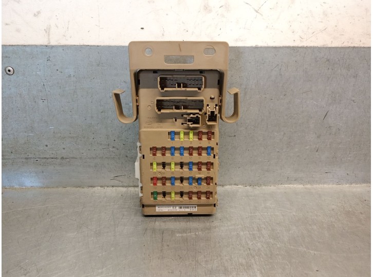 Recambio de caja reles / fusibles para subaru outback (br) 2.5 i awd (br9) referencia OEM IAM 82201AJ001 